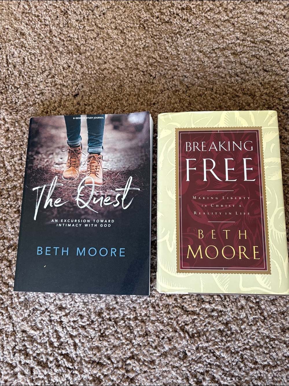 Beth Moore  The Quest Workbook (New)& Break Free Dual Book Set